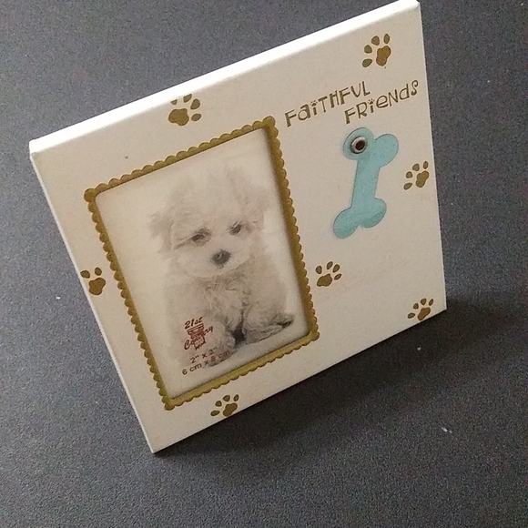 White Metal Photo Frame For Your Pets Picture - Picture 10 of 17